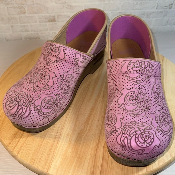 Dansko professional clog, pink floral nubuck, size 40 - Picture 1 of 16